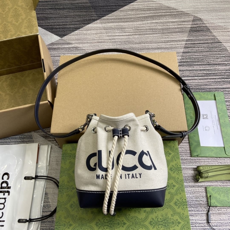 G*u*i bucket bags